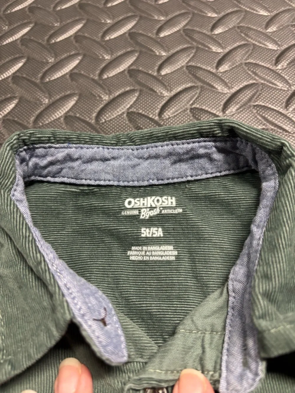 OshKosh Corduroy Button Up Shirt 5T Boys Green Long Sleeve